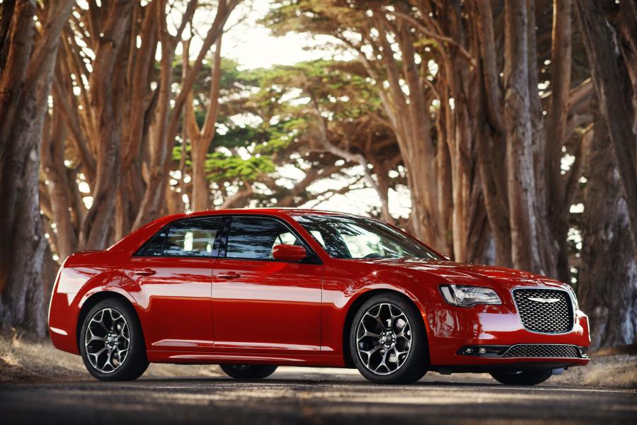  Chrysler 300C S 2015 года  (фото 40 из 59)